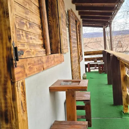 Vila Curtea De Arges Holiday home Curtea De Arges